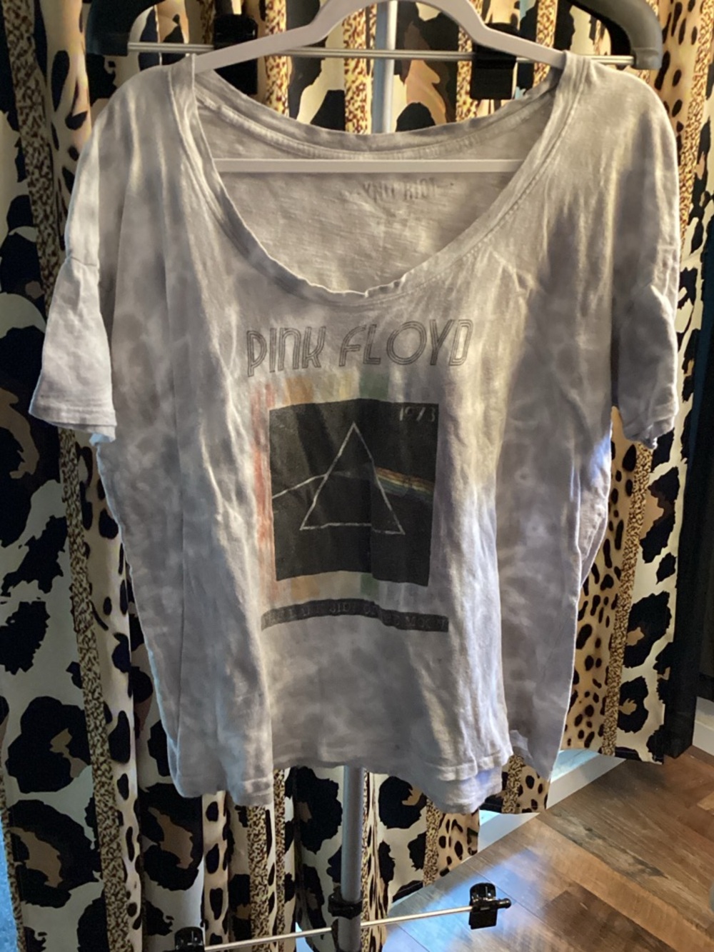 Slouchy Shoulders Women’s Pink Floyd Short Sleeve Graphic Tee - Faded Gray